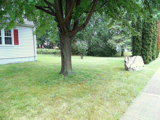 8239 Garbor Drive, Warren, MI 48093
