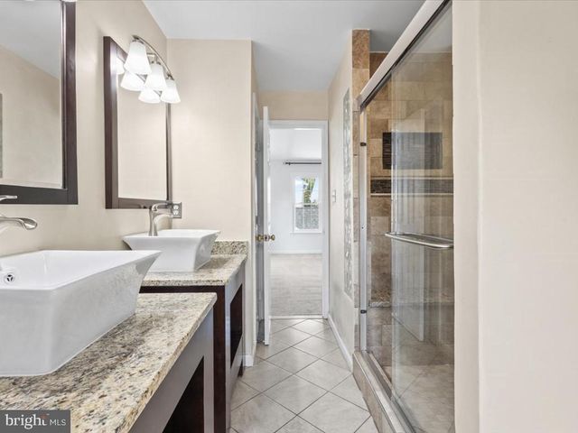 2502 18TH ST NE, Washington, DC 20018