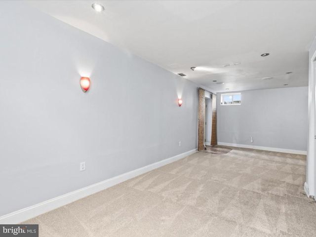 2502 18TH ST NE, Washington, DC 20018