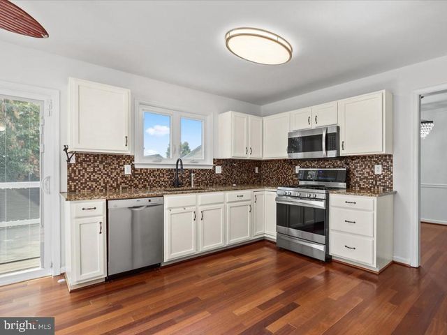 2502 18TH ST NE, Washington, DC 20018