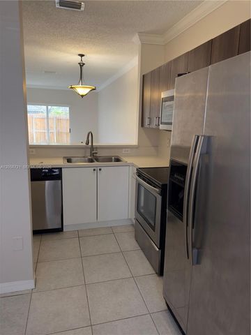 2336 SE 24th Ave 2336, Homestead, FL 33035