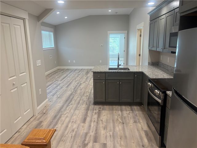 173 State Street 3, Bristol, RI 02809