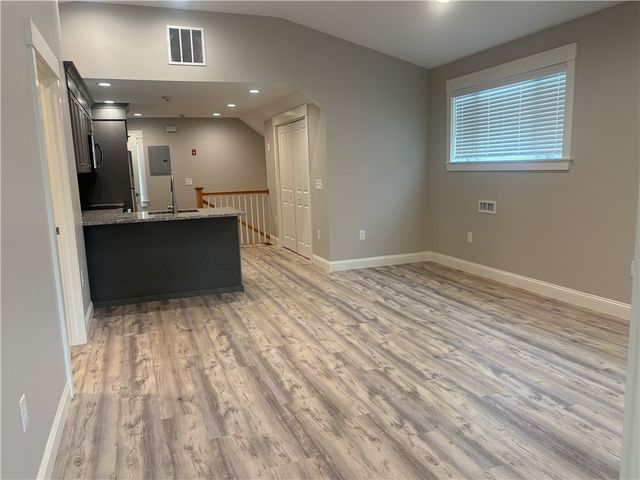 173 State Street 3, Bristol, RI 02809