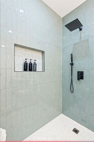 5414 Hillcrest, Los Angeles, CA 90043