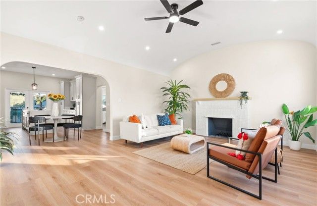 5414 Hillcrest, Los Angeles, CA 90043