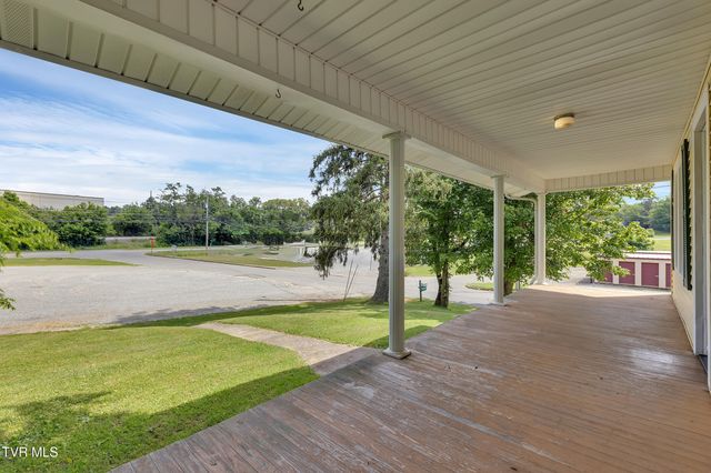 102 Village Drive Drive, Greeneville, TN 37745