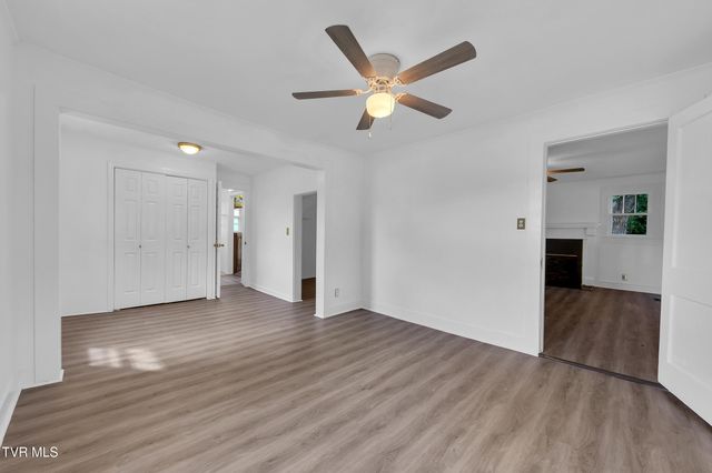 102 Village Drive Drive, Greeneville, TN 37745