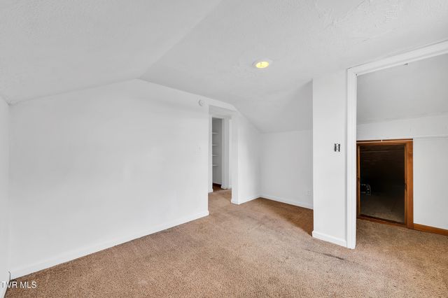 102 Village Drive Drive, Greeneville, TN 37745
