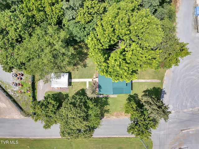 102 Village Drive Drive, Greeneville, TN 37745