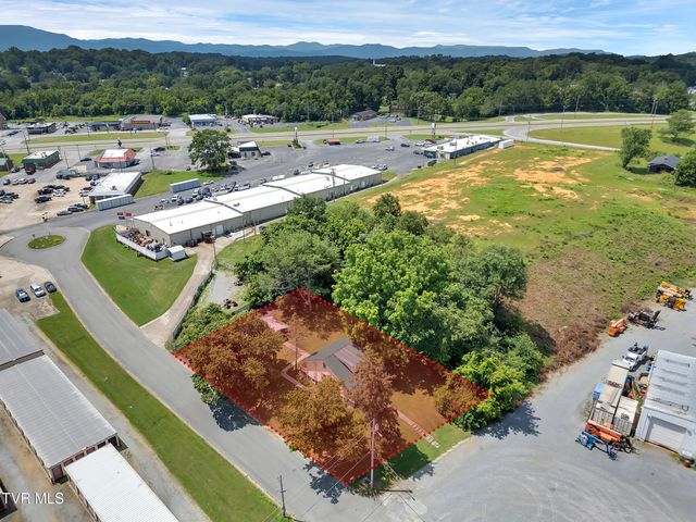 102 Village Drive Drive, Greeneville, TN 37745