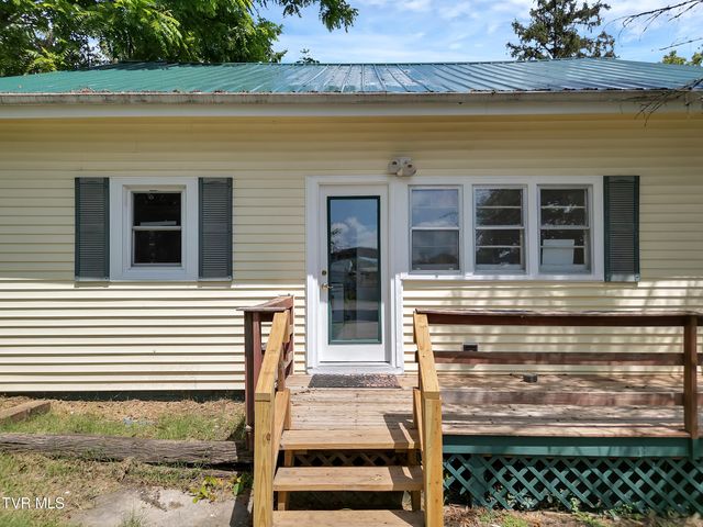 102 Village Drive Drive, Greeneville, TN 37745