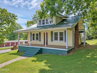 102 Village Drive Drive, Greeneville, TN 37745