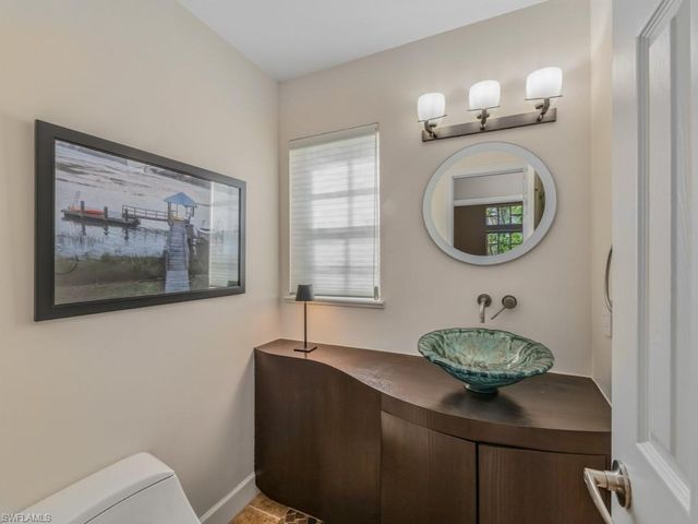 3490 Thornbury LN, Bonita Springs, FL 34134