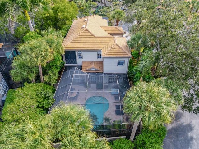 3490 Thornbury LN, Bonita Springs, FL 34134