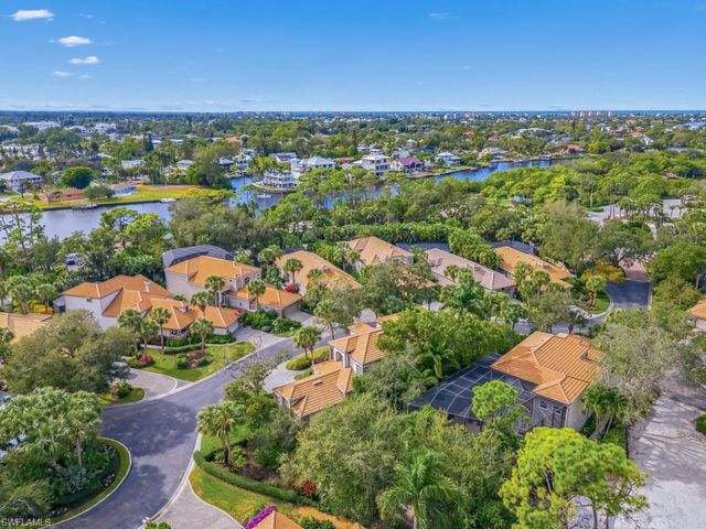 3490 Thornbury LN, Bonita Springs, FL 34134