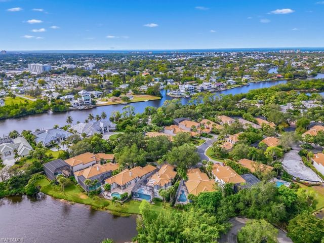 3490 Thornbury LN, Bonita Springs, FL 34134