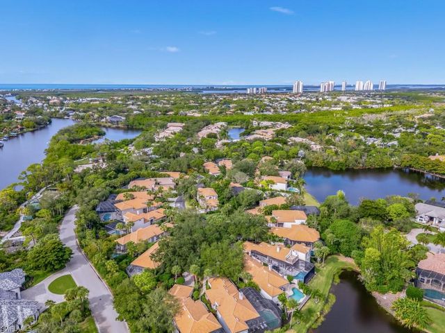 3490 Thornbury LN, Bonita Springs, FL 34134