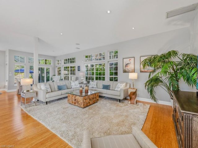 3490 Thornbury LN, Bonita Springs, FL 34134