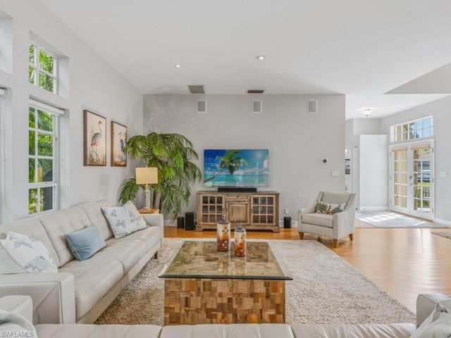 3490 Thornbury LN, Bonita Springs, FL 34134