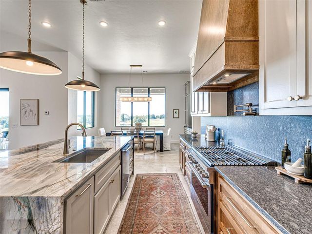 2219 Winter Creek Boulevard, Blanchard, OK 73010