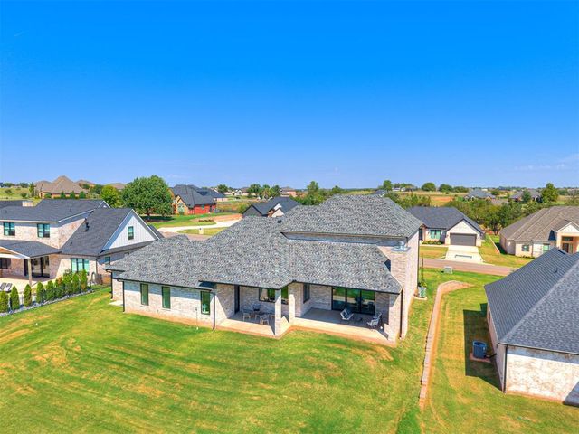 2219 Winter Creek Boulevard, Blanchard, OK 73010