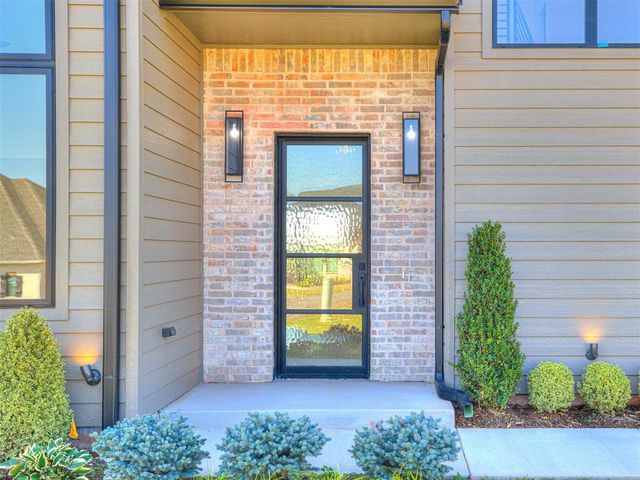 2219 Winter Creek Boulevard, Blanchard, OK 73010