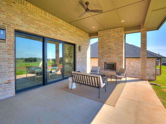 2219 Winter Creek Boulevard, Blanchard, OK 73010