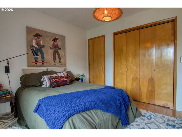 6843 N SWIFT St, Portland, OR 97203