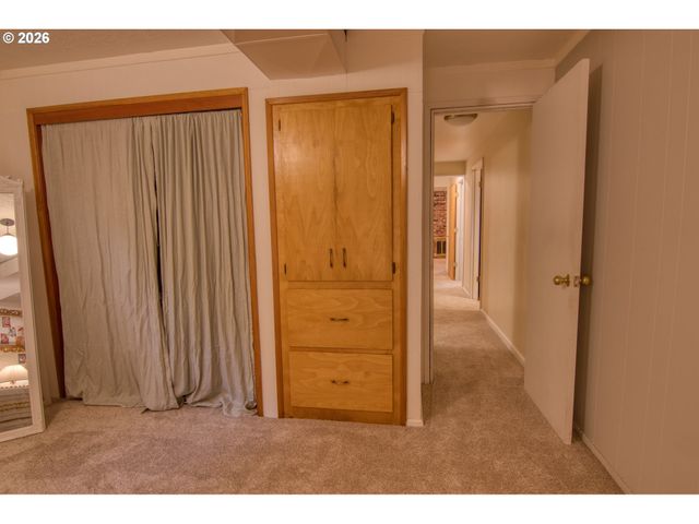 6843 N SWIFT St, Portland, OR 97203