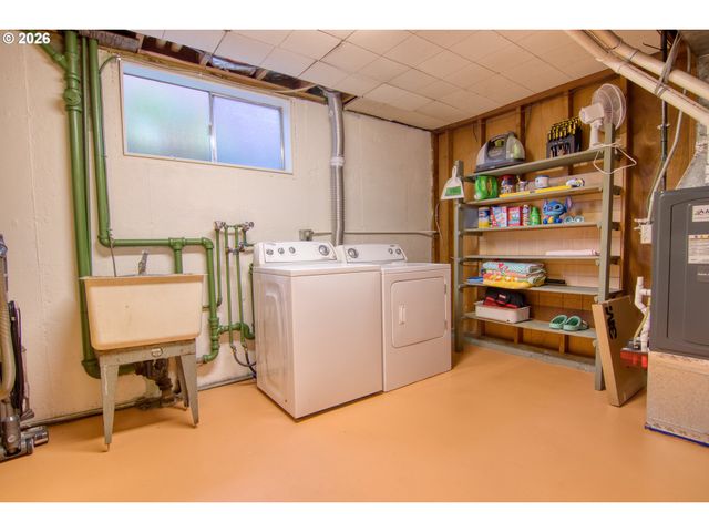 6843 N SWIFT St, Portland, OR 97203