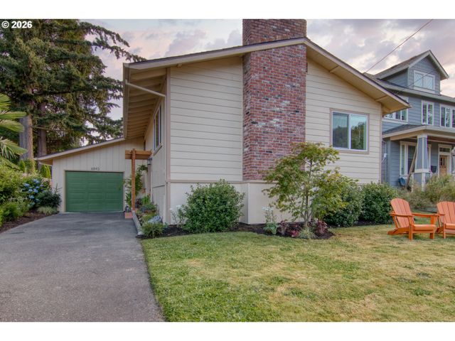 6843 N SWIFT St, Portland, OR 97203