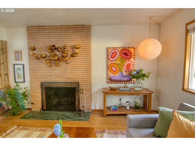 6843 N SWIFT St, Portland, OR 97203
