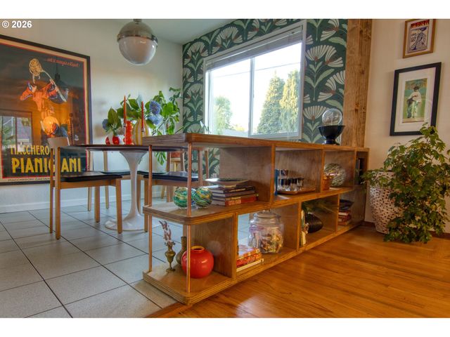 6843 N SWIFT St, Portland, OR 97203