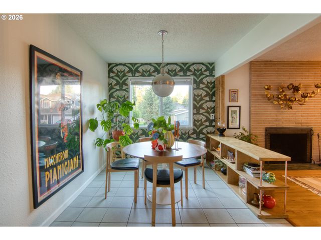 6843 N SWIFT St, Portland, OR 97203