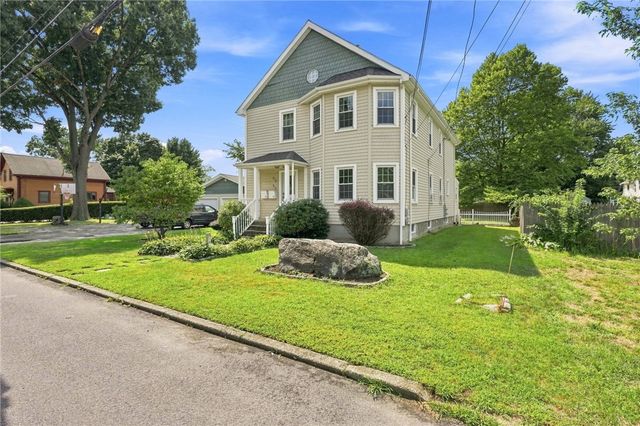 51 Pettaconsett Avenue, Warwick, RI 02888