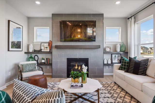 1542 Philipp Way, Shakopee, MN 55379