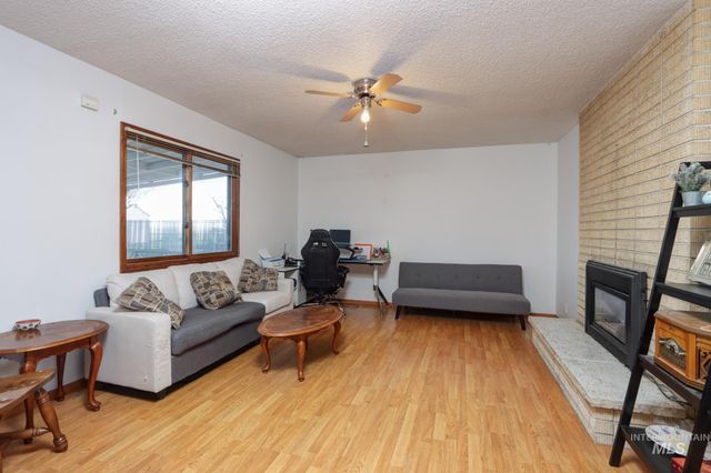 2021 Terrace Dr, Caldwell, ID 83605