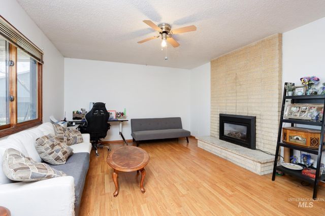 2021 Terrace Dr, Caldwell, ID 83605