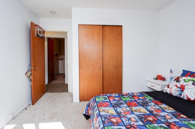 2021 Terrace Dr, Caldwell, ID 83605