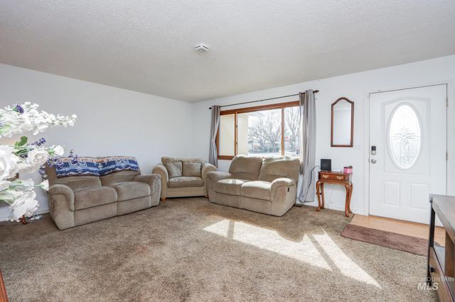 2021 Terrace Dr, Caldwell, ID 83605