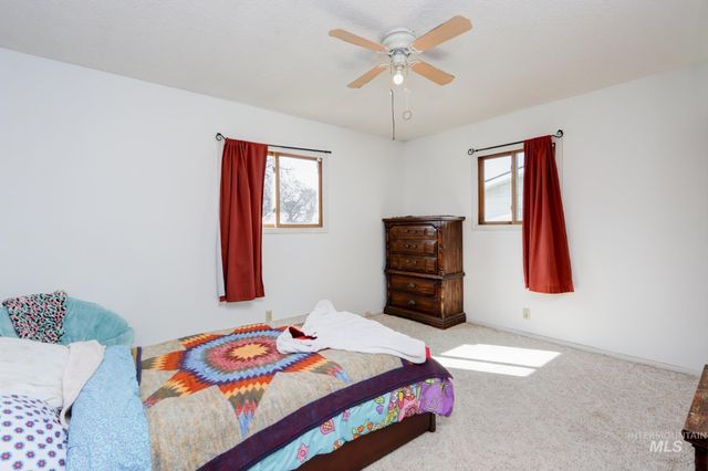 2021 Terrace Dr, Caldwell, ID 83605