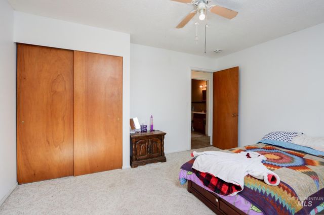 2021 Terrace Dr, Caldwell, ID 83605