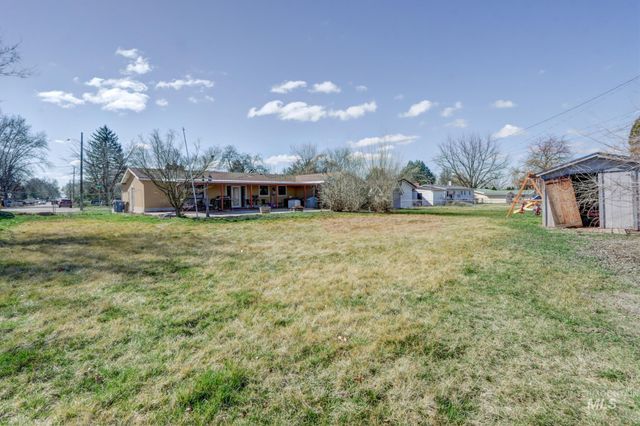 2021 Terrace Dr, Caldwell, ID 83605