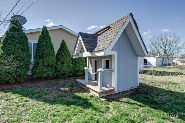 2021 Terrace Dr, Caldwell, ID 83605