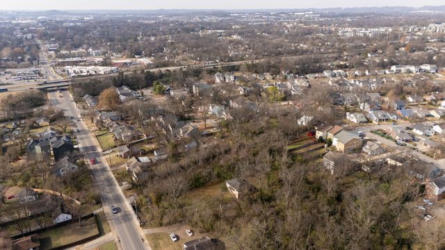 911 Douglas Ave, Nashville, TN 37206