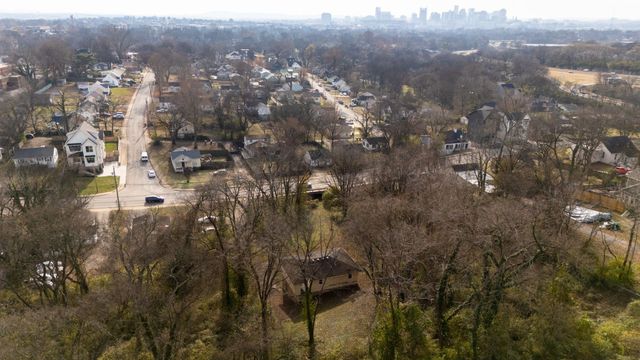 911 Douglas Ave, Nashville, TN 37206