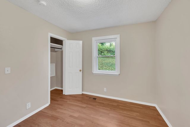 911 Douglas Ave, Nashville, TN 37206