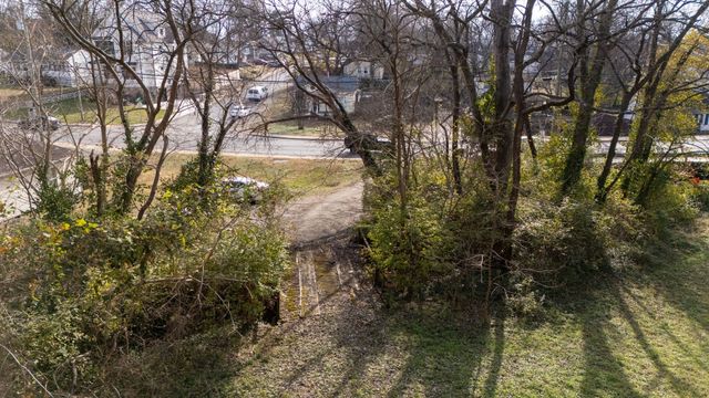 911 Douglas Ave, Nashville, TN 37206