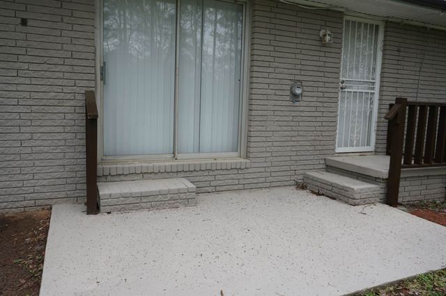 504 Pinecrest Drive, Riverdale, GA 30274