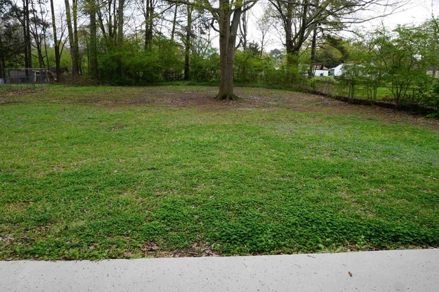 504 Pinecrest Drive, Riverdale, GA 30274